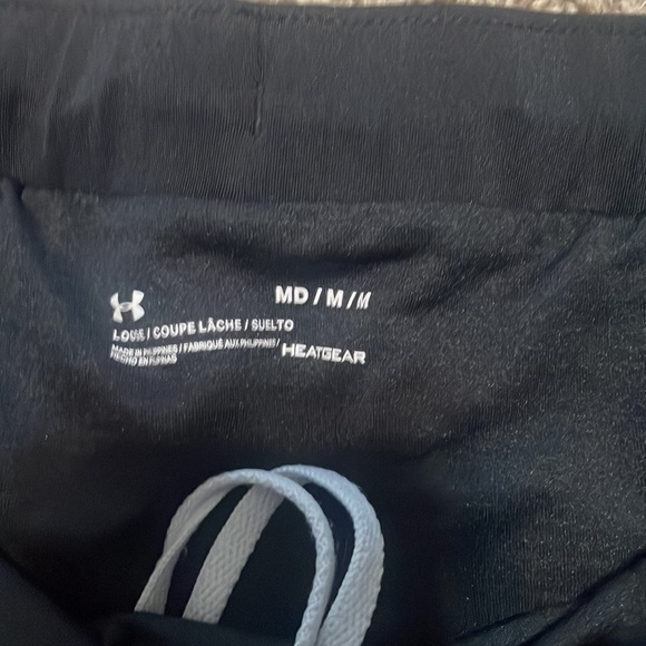 2 pair of women’s shorts size M - Picture 3 of 5